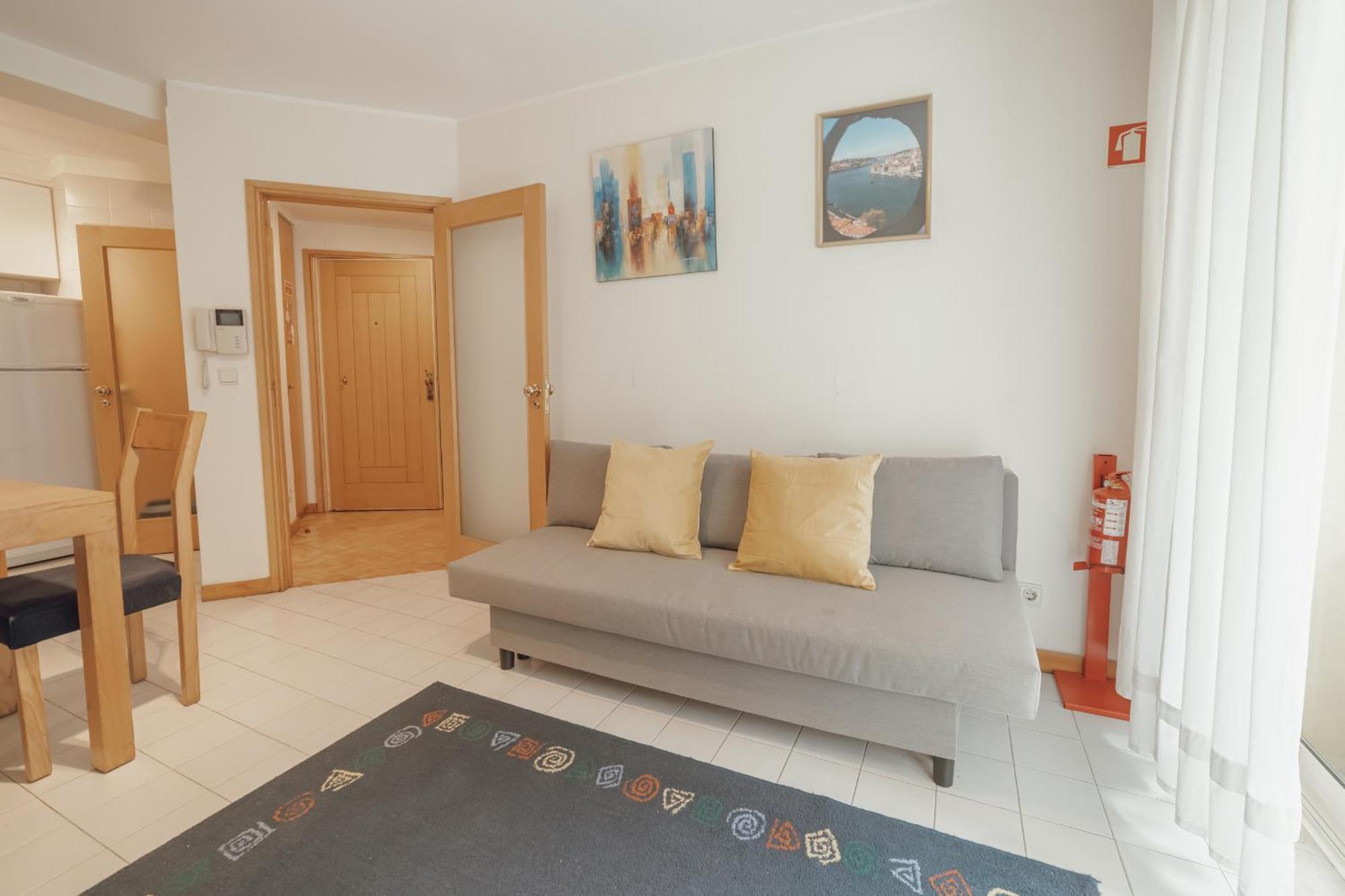 Downtown Trindade Apartment With Terrace By Vacationy Porto Bagian luar foto